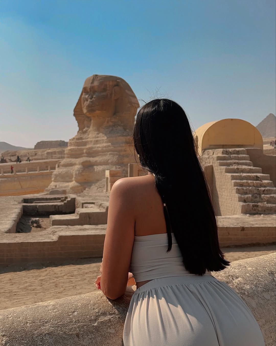 A magical horse or camel tour between the pyramids and the Sphinx