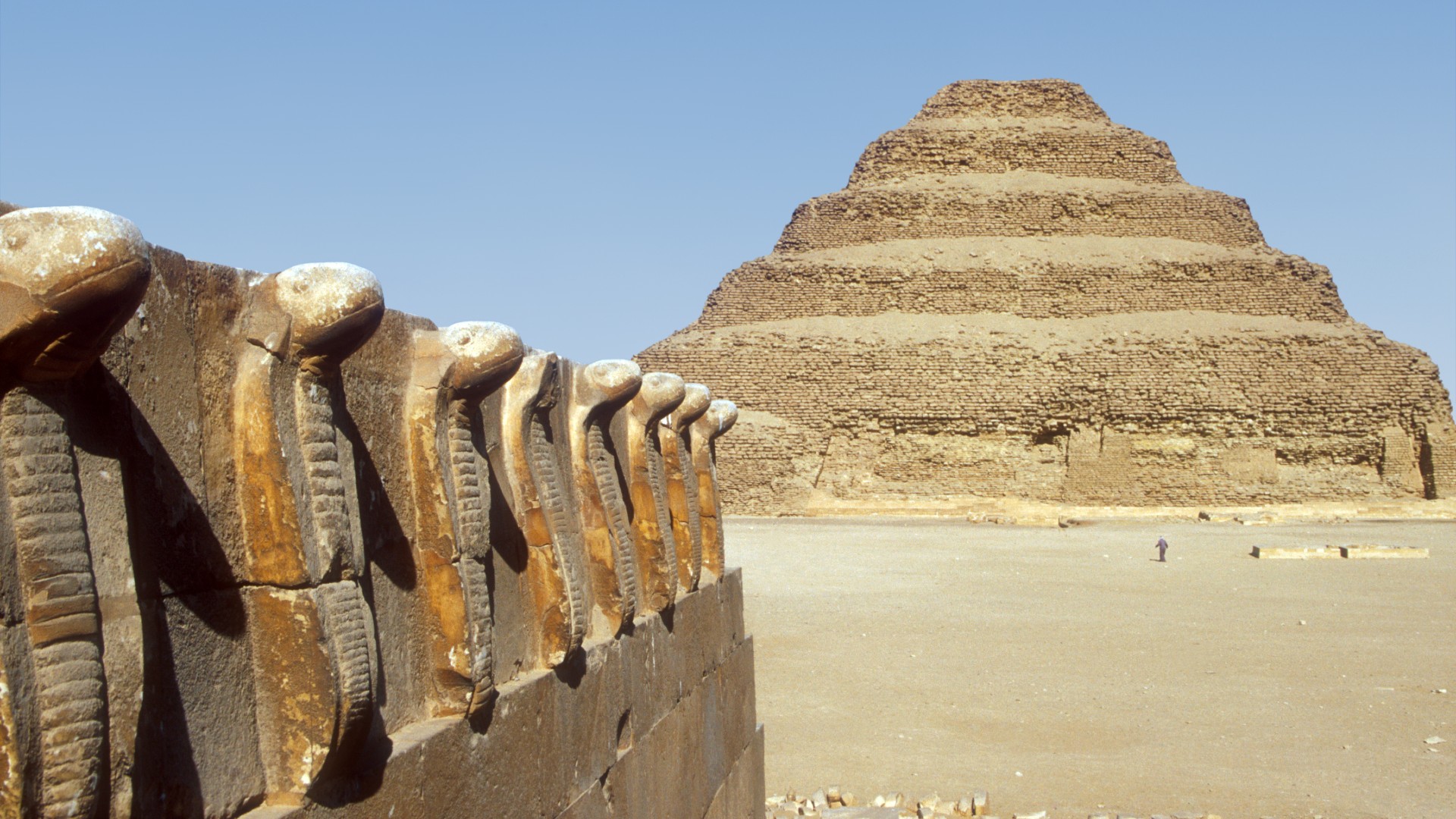 Ancient Wonders Tour: Pyramids of Giza, Saqqara Pyramid & Memphis Museum